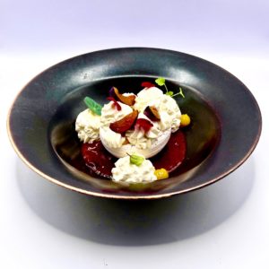 Carte et Menus - Pavlova à la prune - Restaurant Le Grand Large - Rivedoux Plage